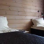 Kilpisjaerven Tunturimajat Nyaraló *